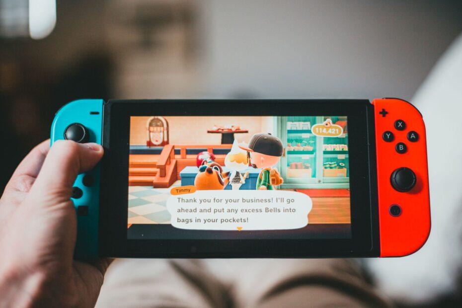 Illustration of How Cross-Save Functionality Changed the Way Players Switch Between Devices